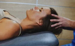 Massage du crâne
